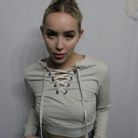 Light Gray Crop Top with Tie Strings - Picture 2 of 4